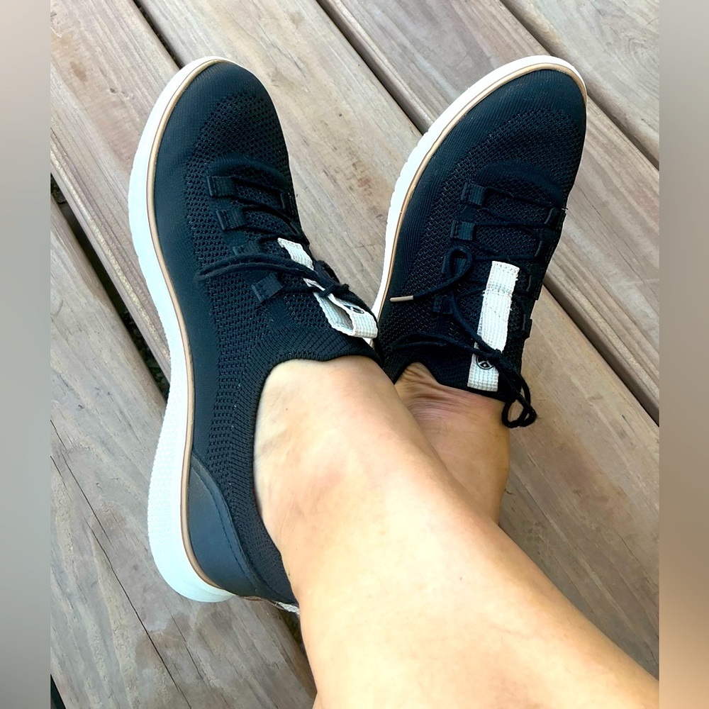 Lighweight sneakers 👟👟